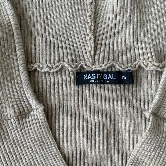 Beige ribbed sweater with bell sleeve - Picture 2 of 2